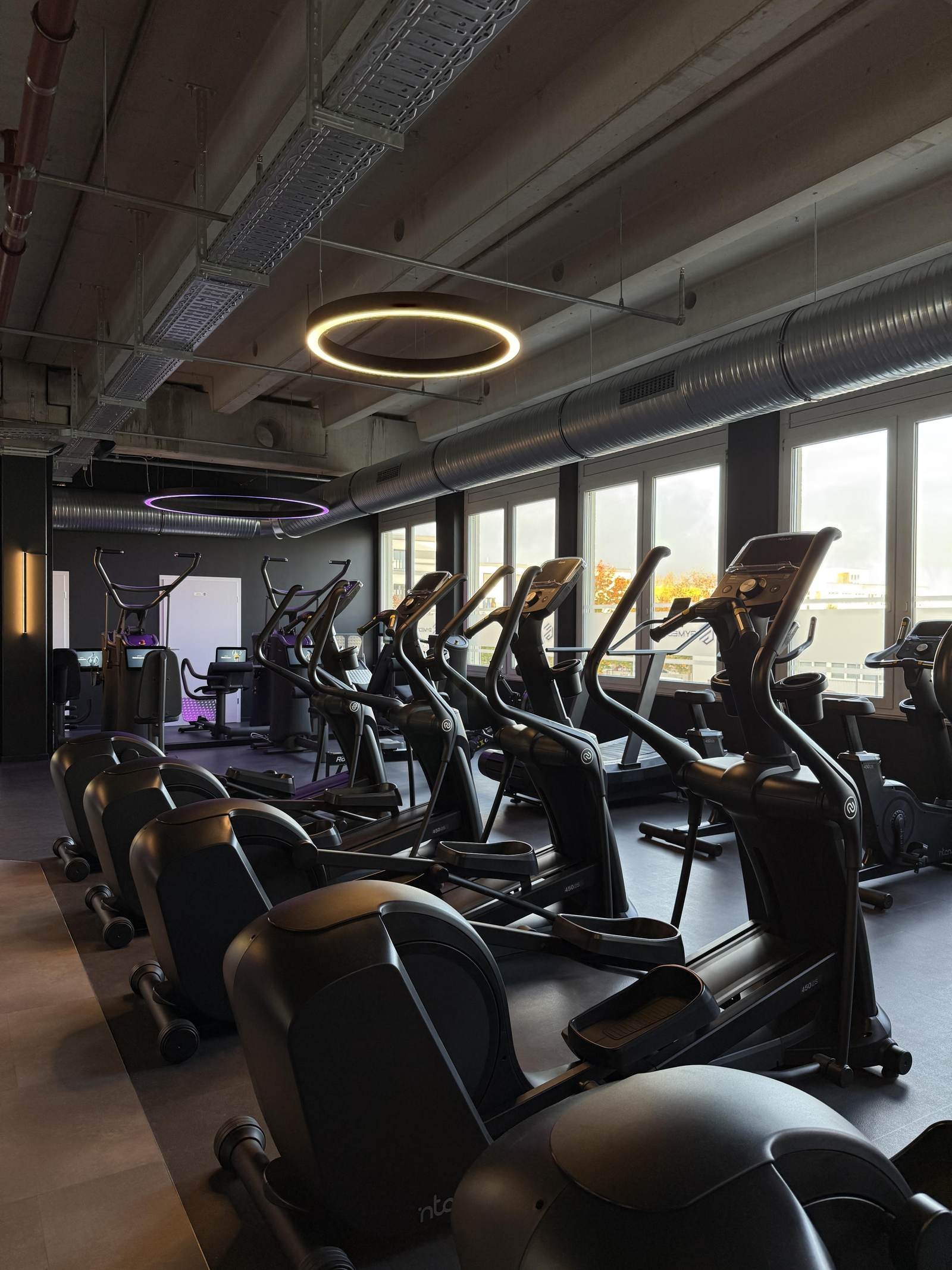 Blick in den Cardiopark des GymEdge Schwerin